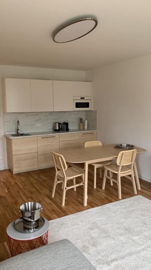 Neue Stillvolle Wohnung Im Steinbach Palais, Ideale Lage บาดซาโรว์ ภายนอก รูปภาพ